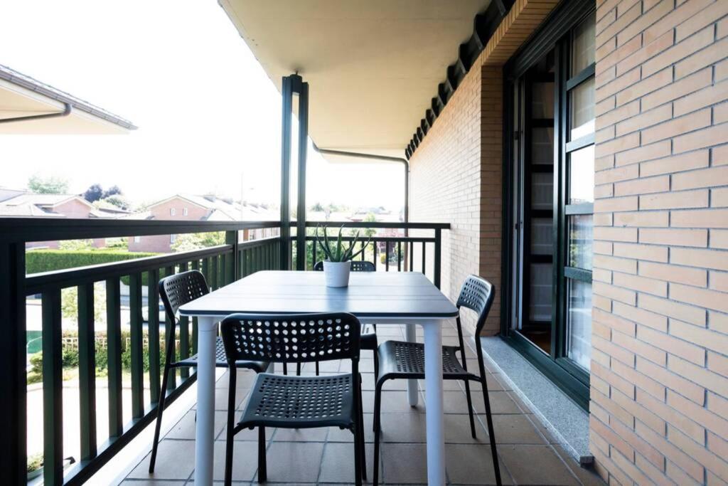 Berlin - Basquenjoy Apartment Hondarribia Luaran gambar