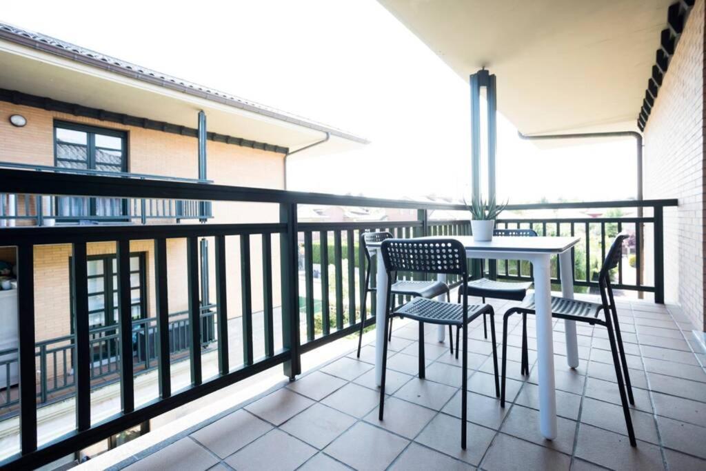 Berlin - Basquenjoy Apartment Hondarribia Luaran gambar